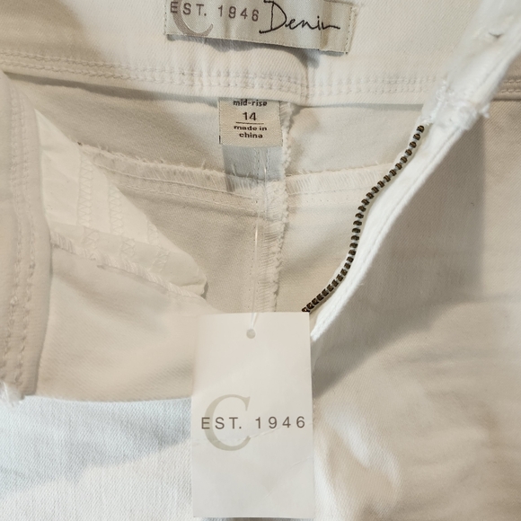 NWT Est 1946 Denim White shorts mid-rise - Picture 10 of 10